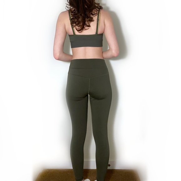 Aerie Matching Workout Set in Green! - Picture 2 of 8